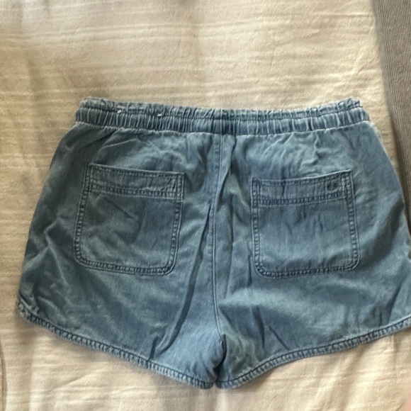 American Eagle Outfitters Light Wash Denim Drawstring Shorts - Picture 3 of 3
